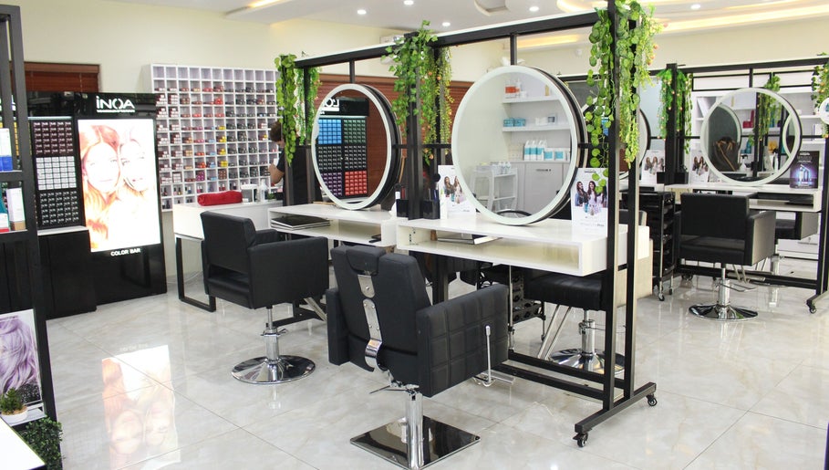 Coral | Beauty Emporium - Bahria Town Lahore, bilde 1