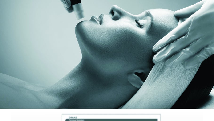 Gesichtsbehandlung bei LifeStudio in Dresden, Sachsen, DE für ultimative Entspannung und Wellness.