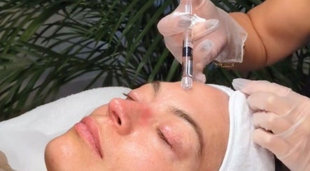 Facial injection at Ellia | Advanced Aesthetics, Skin, SPMU in Orpington, England, GB for skin treatment.