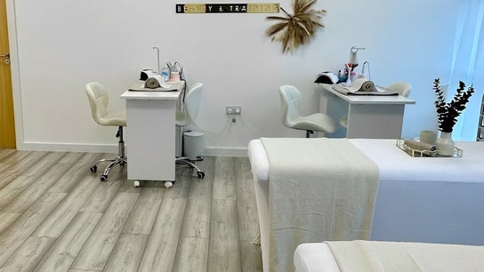 Natalies Beauty & Training