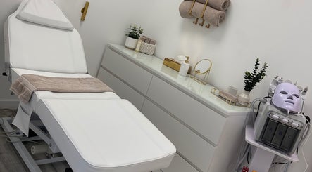 Relaxing spa room at Natalies Beauty & Training, Cardiff, Wales, GB, featuring elegant equipment and modern decor.