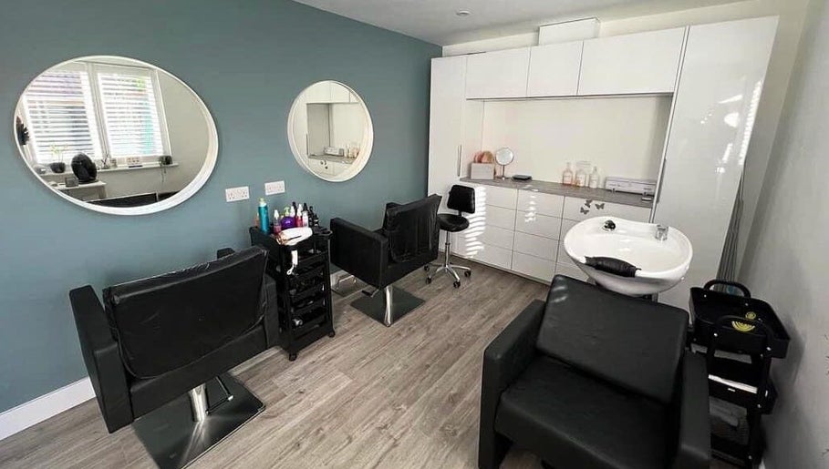 Tresses Colour & Styling Room, bild 1