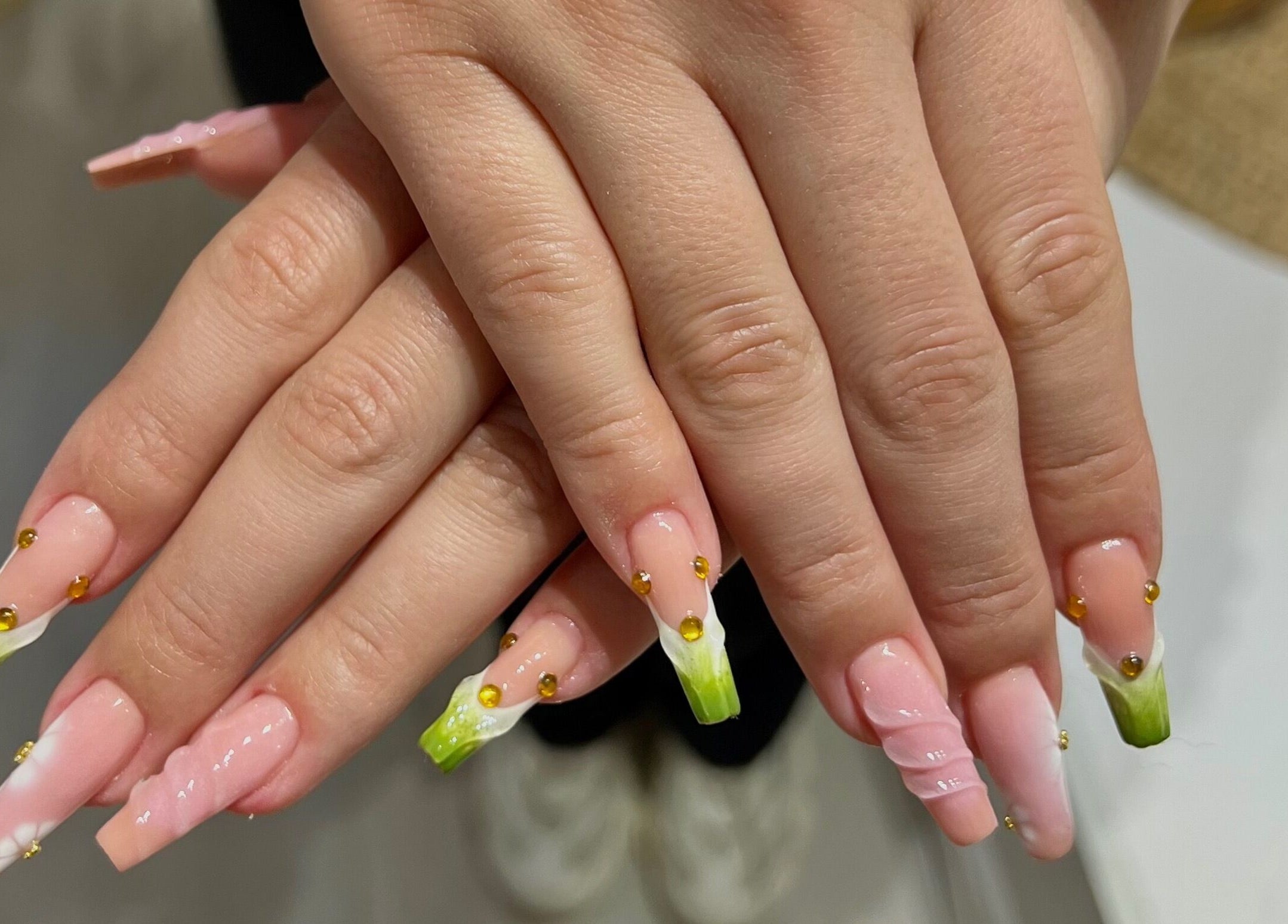 Elegant floral nail art design at Bless Nails Lisbon, located in Lisboa, Lisboa, PT.