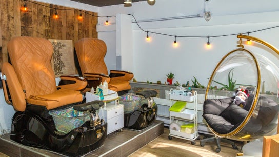 La Crystal Nails and Spa, 117 Murray Street 1