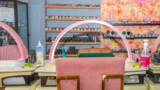 La Crystal Nails and Spa, 117 Murray Street 2