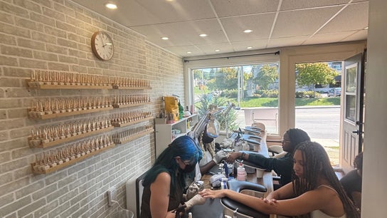 La Crystal Nail Studio - 2813 St Joseph Blvd, Orleans 1
