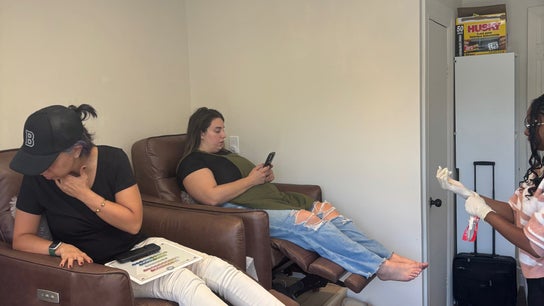 La Crystal Nail Studio - 2813 St Joseph Blvd, Orleans 4