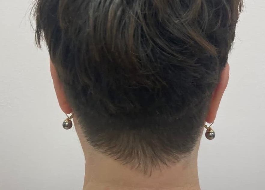 Back view of chic short hairstyle at Luna Del Sol Salon, Osoyoos, British Columbia, CA.