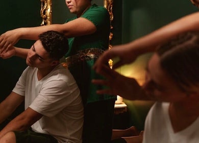 Guests enjoying therapeutic massage at Mumsabai Clinic, Coogee, New South Wales, AU.