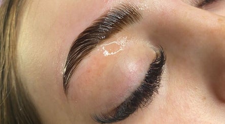 Beautifully shaped eyebrows at Jm Beauty Services, Singleton Heights, New South Wales, AU.