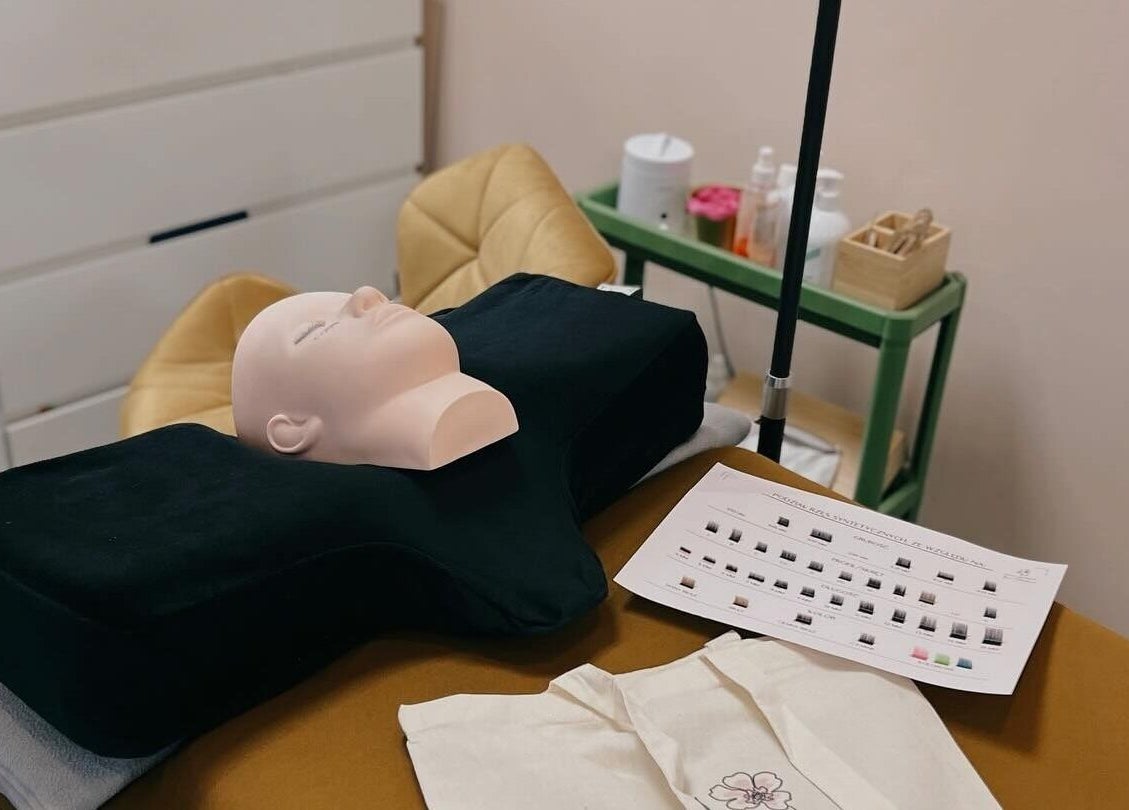 Lash extension setup at Nonka Lash and Brow Ilona Palinkiewicz in Heemskerk, Noord-Holland, NL.