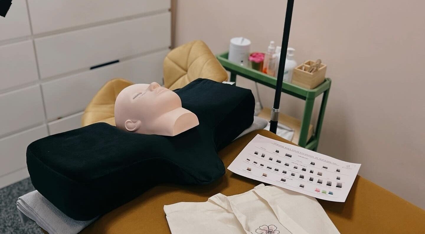 Lash extension setup at Nonka Lash and Brow Ilona Palinkiewicz in Heemskerk, Noord-Holland, NL.