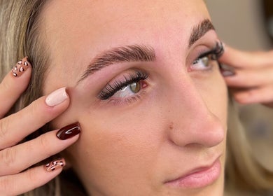 Close-up of styled brows and lashes at Nonka Lash and Brow Ilona Palinkiewicz, Heemskerk, Noord-holland, NL.
