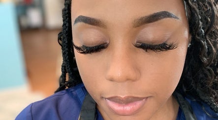 Close-up of elegant eyelash extensions at Beauty Cellar 242, Nassau, New Providence, BS.