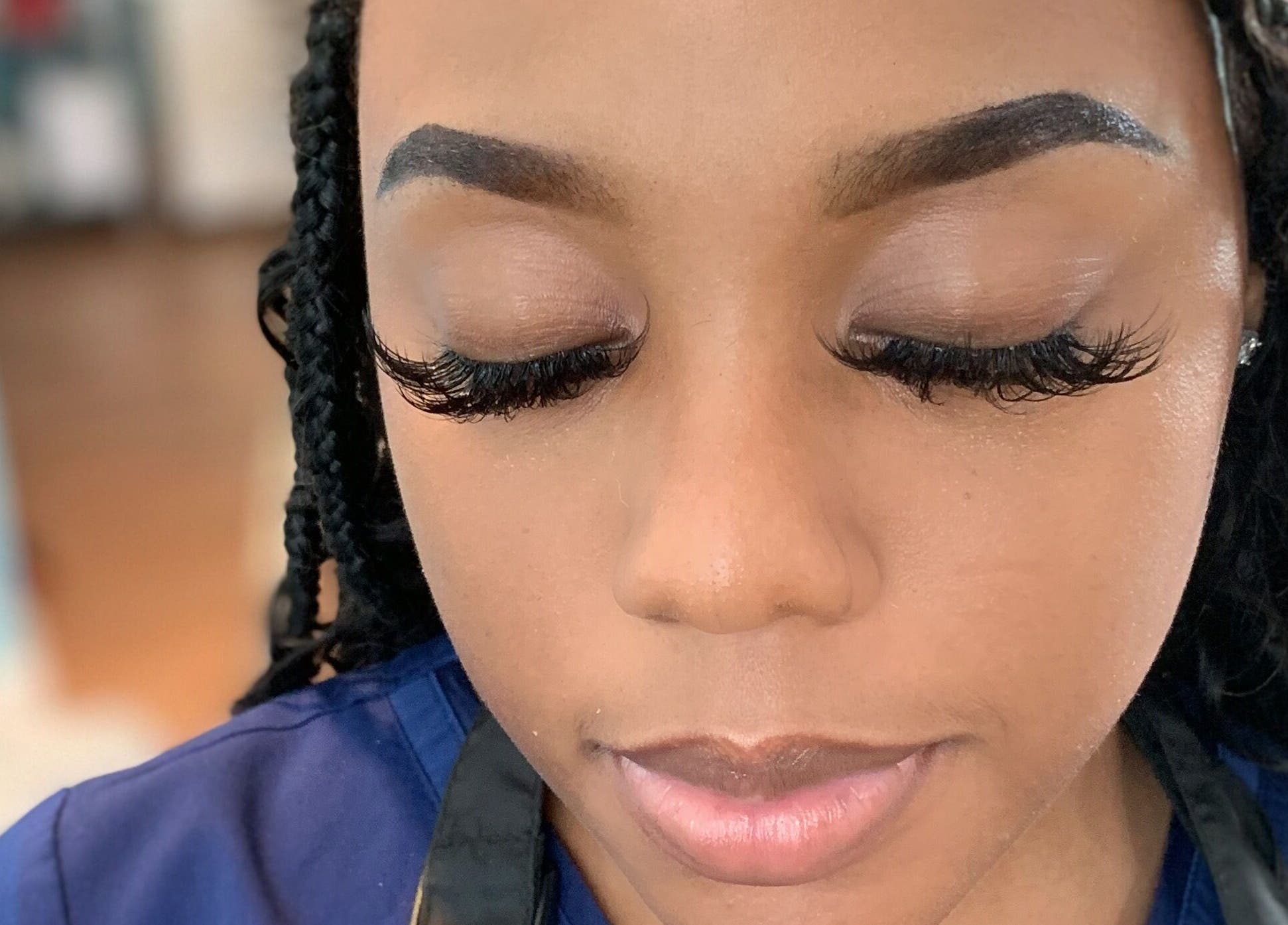 Beauty Cellar 242, Nassau, New Providence, BS offers stunning eyelash extensions for a glamorous look.