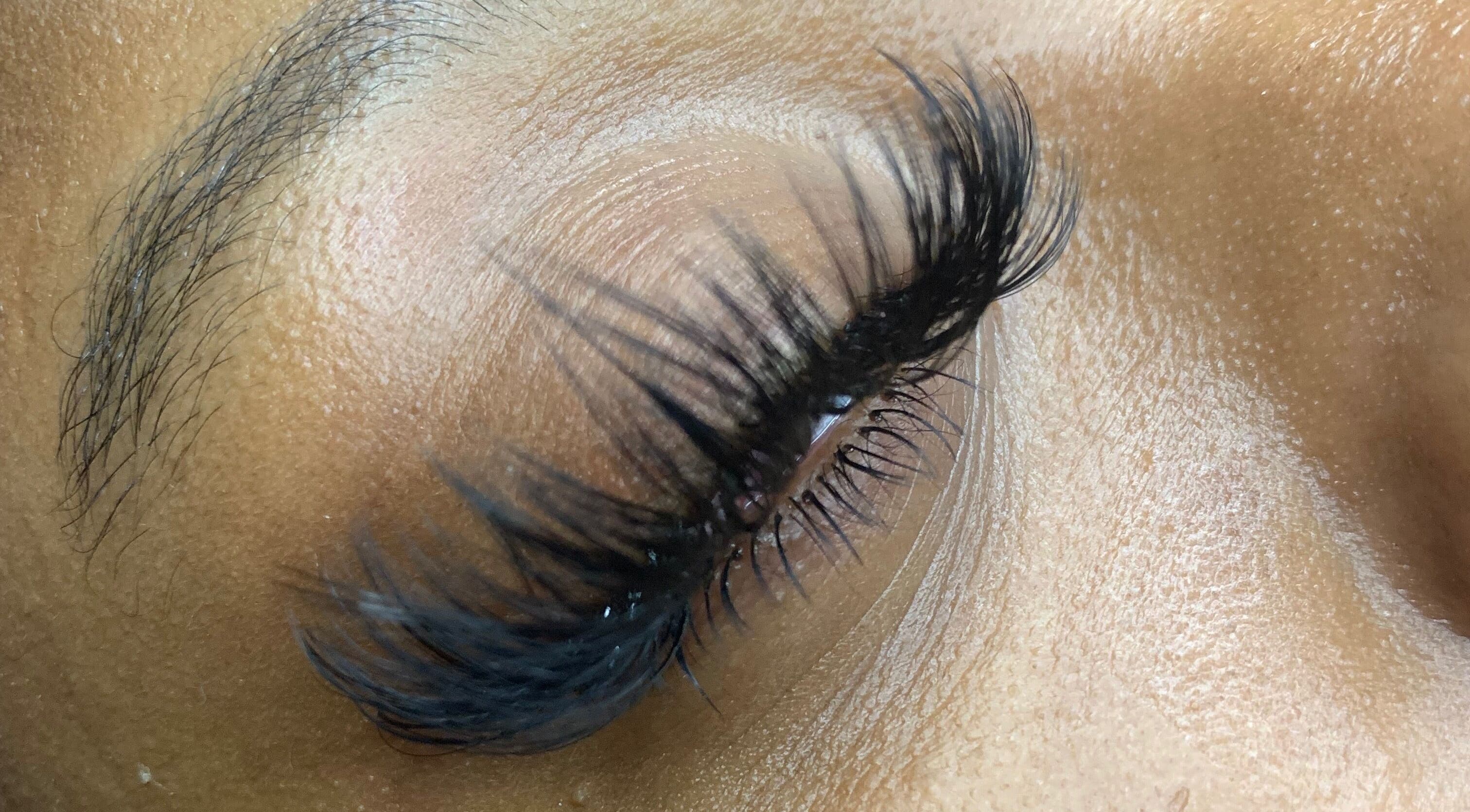 Exquisite eyelash extensions from Beauty Cellar 242 in Nassau, New Providence, BS, showcasing flawless detail.