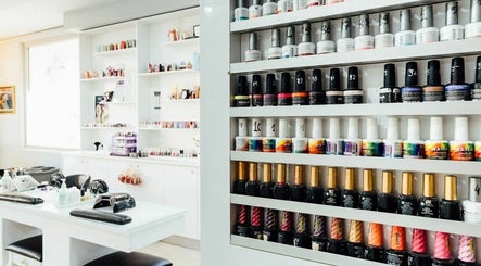 Diva Beauty and Nails Salon image 2