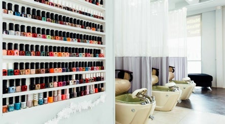 Diva Beauty and Nails Salon image 3