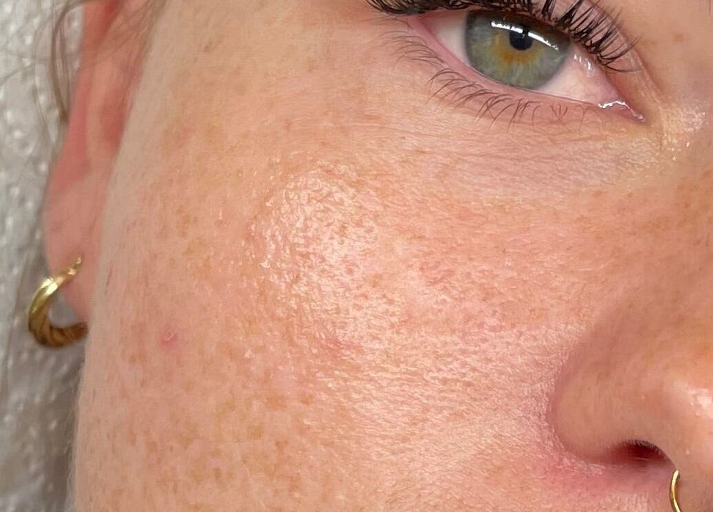 Close-up of skin and lashes at Lash Empire, Whangārei, Northland, NZ, showcasing detailed eye area beauty.