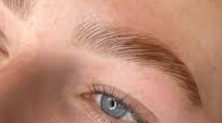 Little Miss Lash & Brow, bilde 2