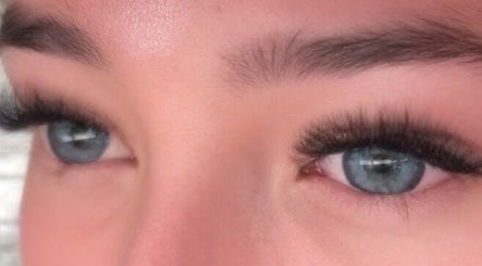Little Miss Lash & Brow, bilde 3