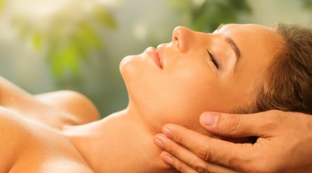 AGIGMA MASSAGE & THERAPIES image 3