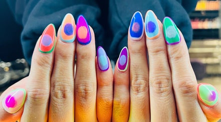 Nail Fizz image 3