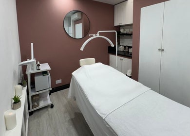 Tranquil therapy room at Sam at The Therapy Room, Ruislip, England, GB. Relaxation and wellness ambiance.