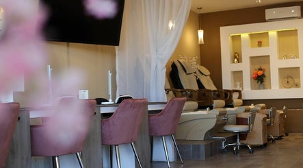 Vanity Nail Salon (Plaza O)