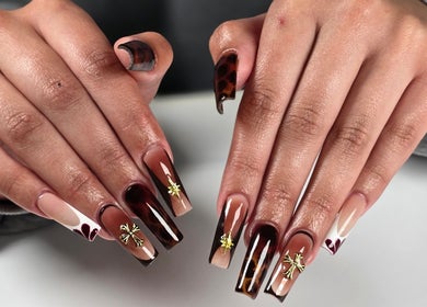 Elegant nail art at Chloe Studio Nail by Sophie, Garden Grove, California, US.