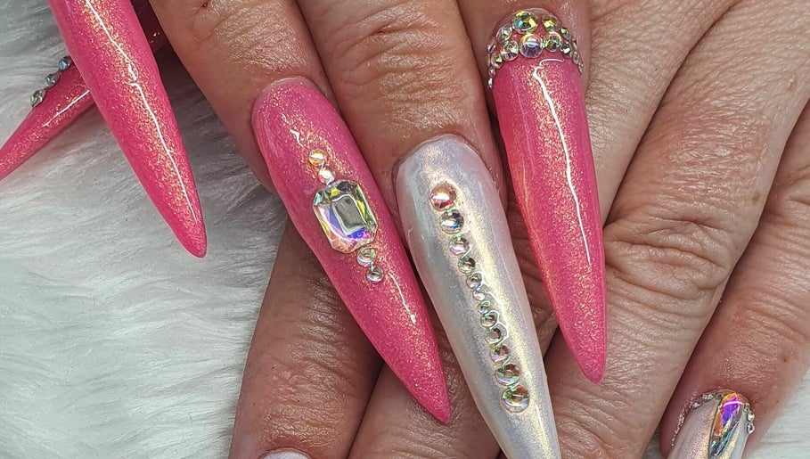 Insanity Nails – kuva 1