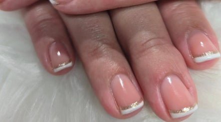 Εικόνα Pure Esthetics By Erin 3