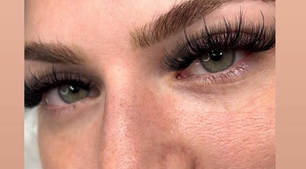 Lashes Beauty N Dreams image 3