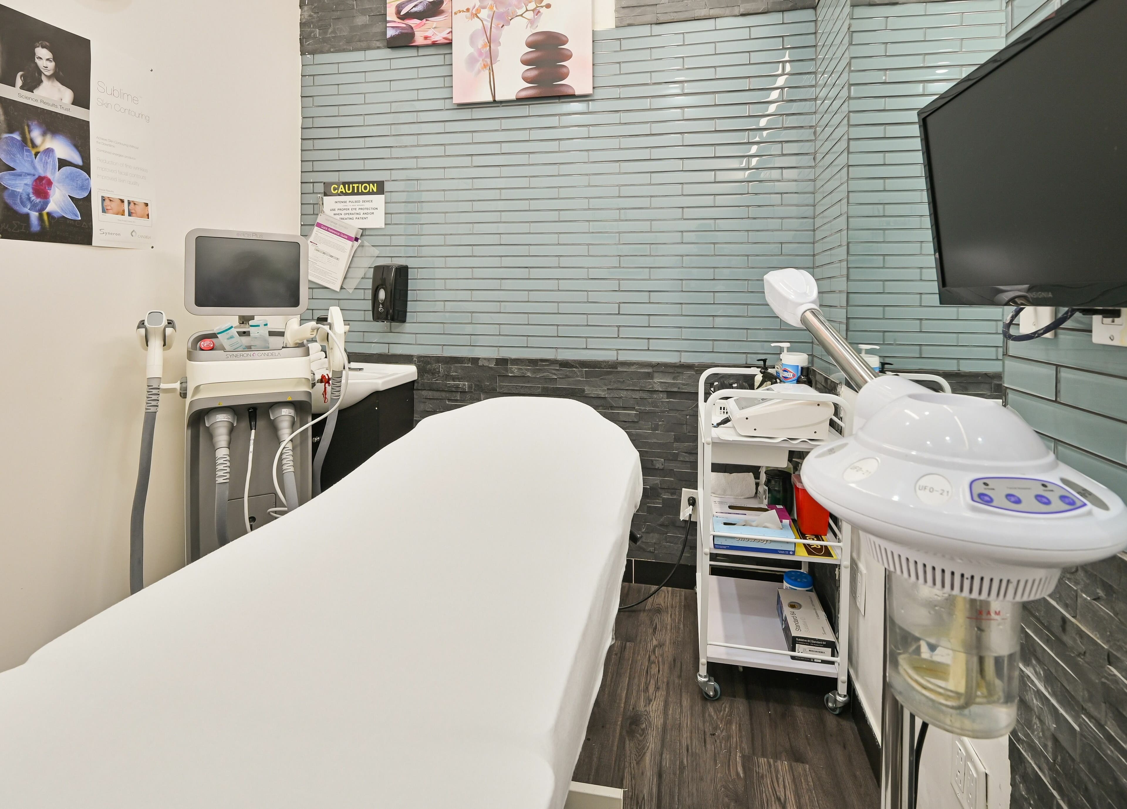 State-of-the-art treatment room at VU Salon and Spa, Mississauga, Ontario, CA, featuring advanced spa equipment.