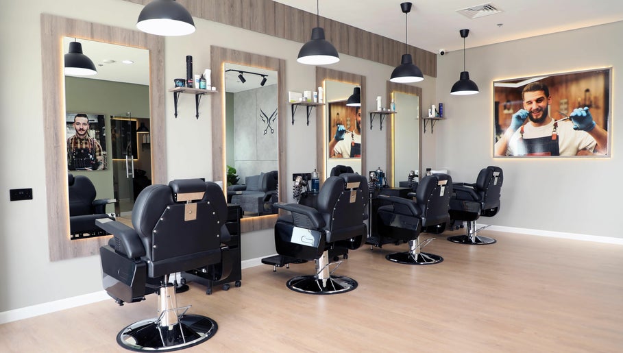 Twisted Scissors Gents Salon зображення 1