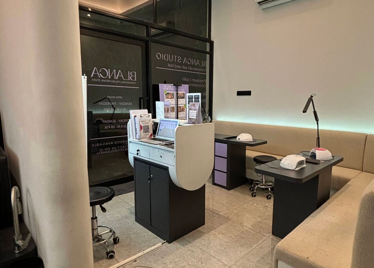Modern interior at Blanca Studio Senayan, Daerah Khusus Ibukota Jakarta, offering cozy beauty and nail services.