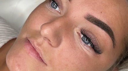 CJC Brows & Make Up image 2