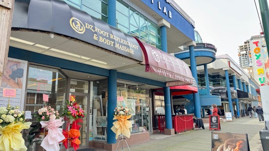 DZ Foot Reflexology on West Broadway