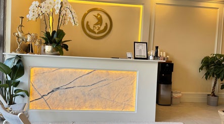 DZ Foot Reflexology on West Broadway afbeelding 2