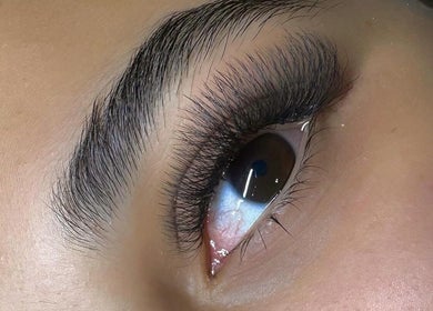 Close-up of a well-defined eye with lush lashes, a service by Love Mon Beauty Spa in Hollywood, Florida, US.