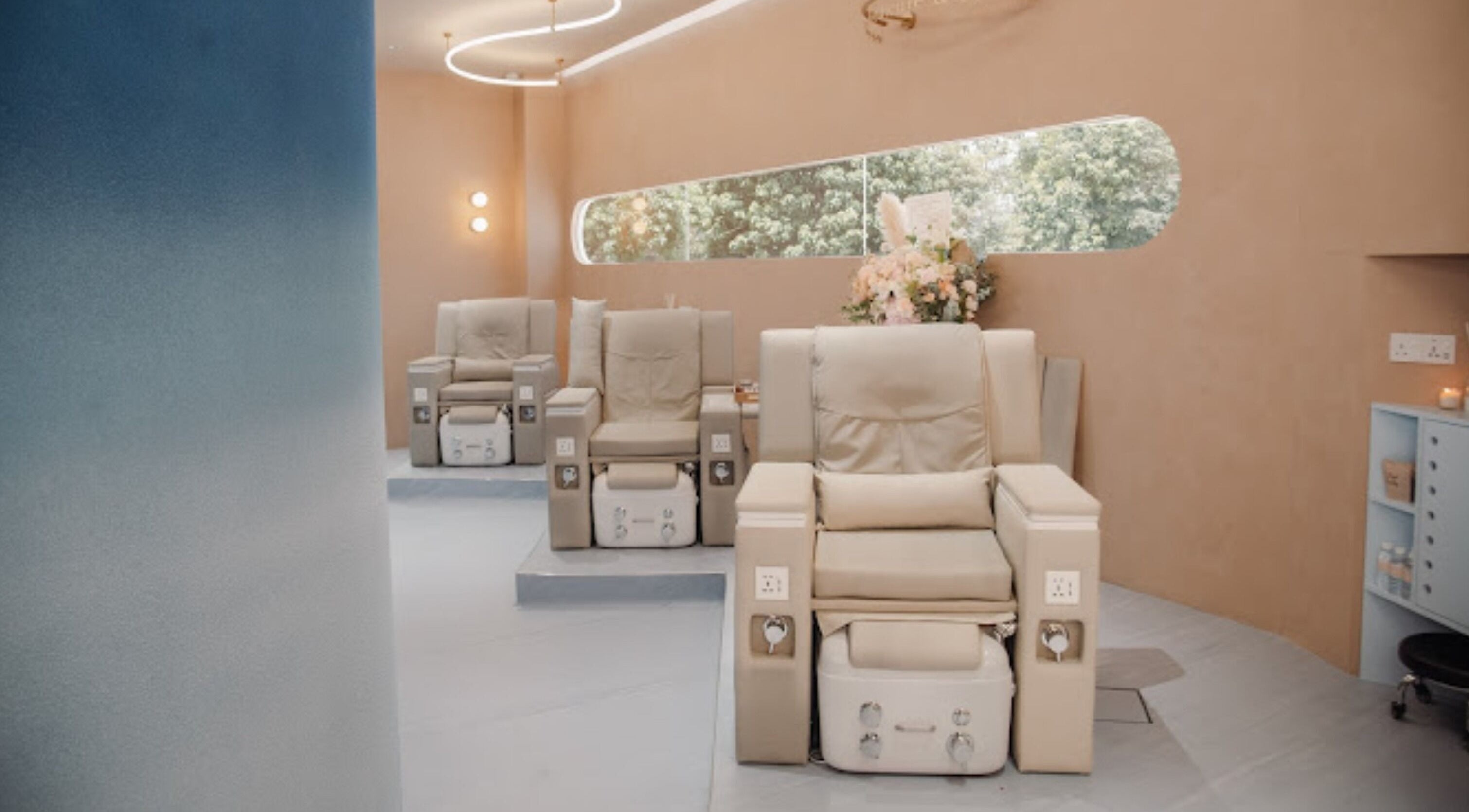 Luxury spa chairs at 176 Avenue at KLGCC, Kuala Lumpur, Wilayah Persekutuan Kuala Lumpur, MY for relaxation.