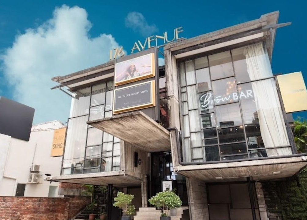 176 Avenue at Bangsar exterior in Kuala Lumpur, featuring modern architecture and elegant signage.