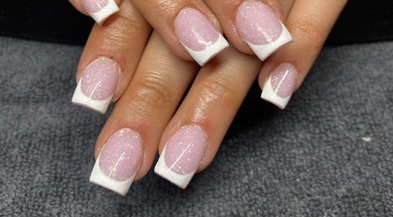 Gambar Cassidy's  Beauty Salon 2