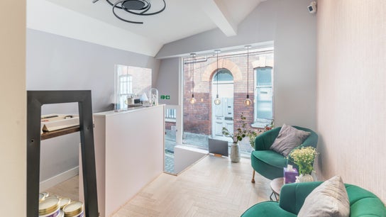 Walking on Clouds | Hampstead 2