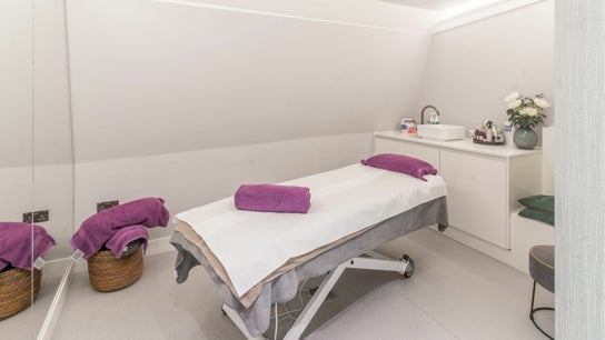 Walking on Clouds | Hampstead 3