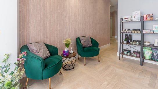 Walking on Clouds | Hampstead 6