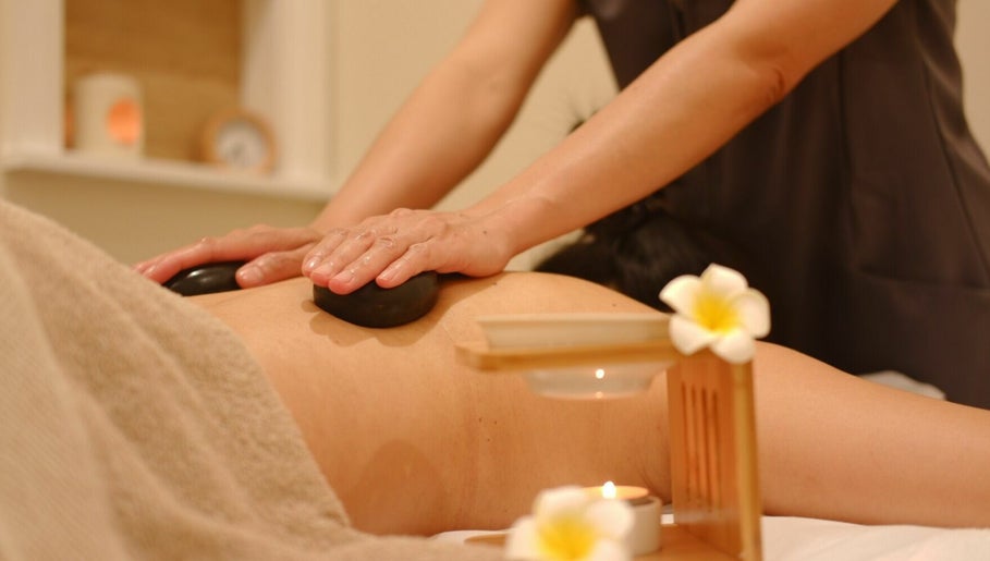 Home thai therapeutic massage Wollongong  image 1