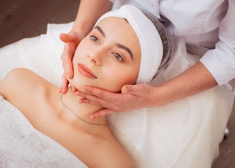 Facial treatment at Chain Lake in Halifax, Nova Scotia, CA. Relaxing spa experience.