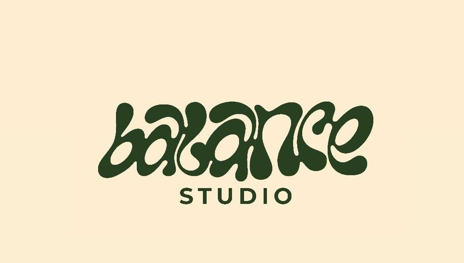 Balance Male Studio Bild 1