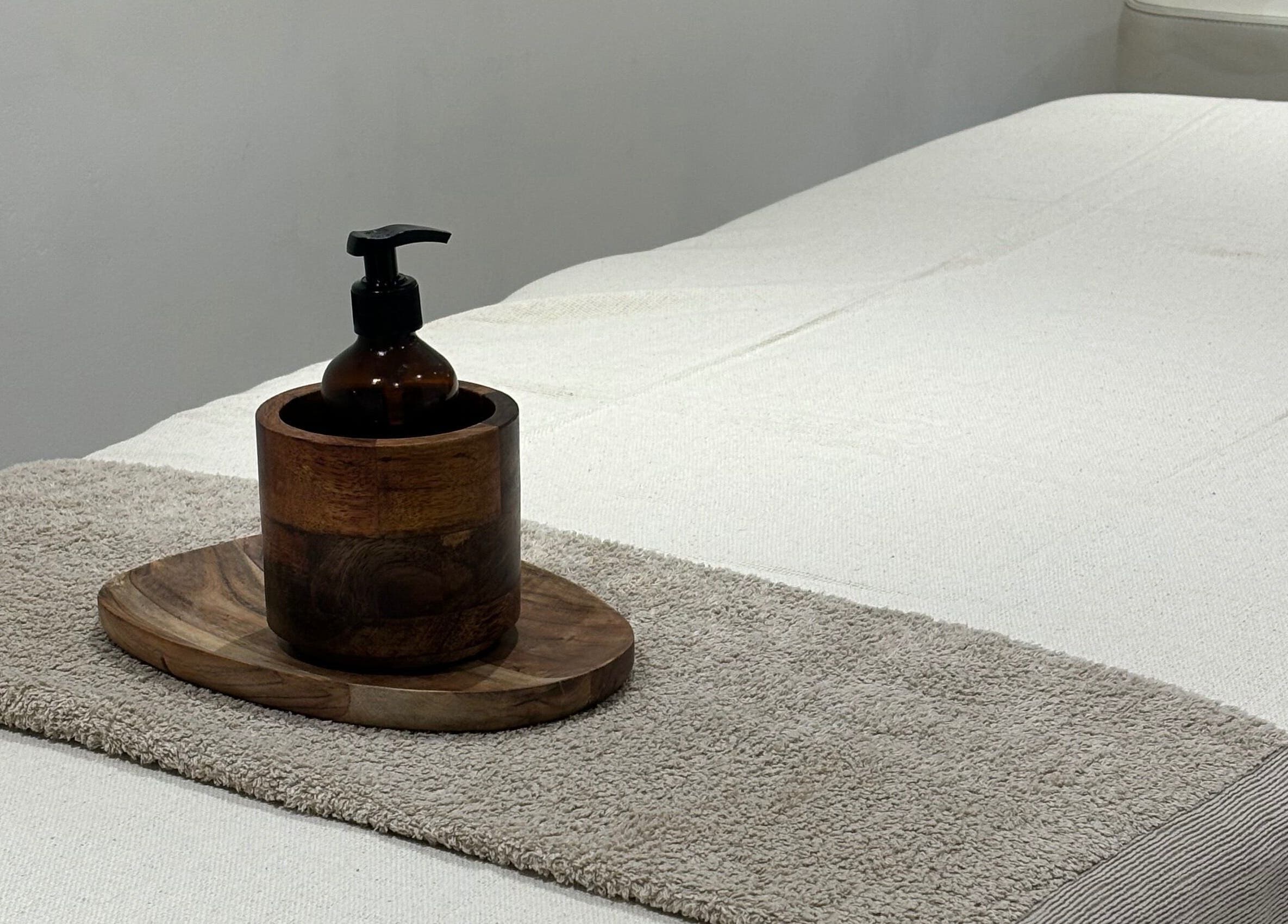 Tranquil therapy room at Leme Personal Therapy, London, England, GB with soothing decor.